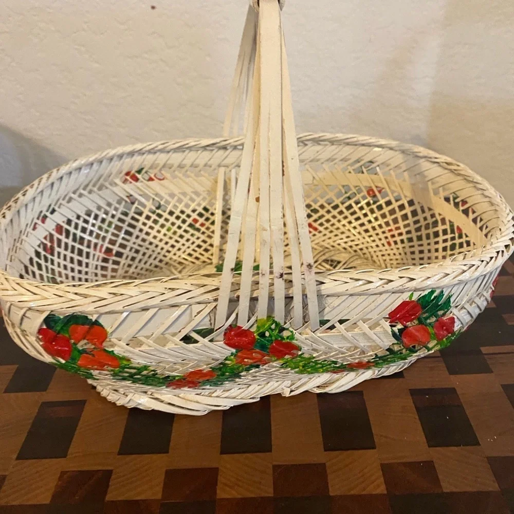 Vintage Daddy’s Duck Handwoven Hand Painted Basket Red Green Floral 8”W x 8”H